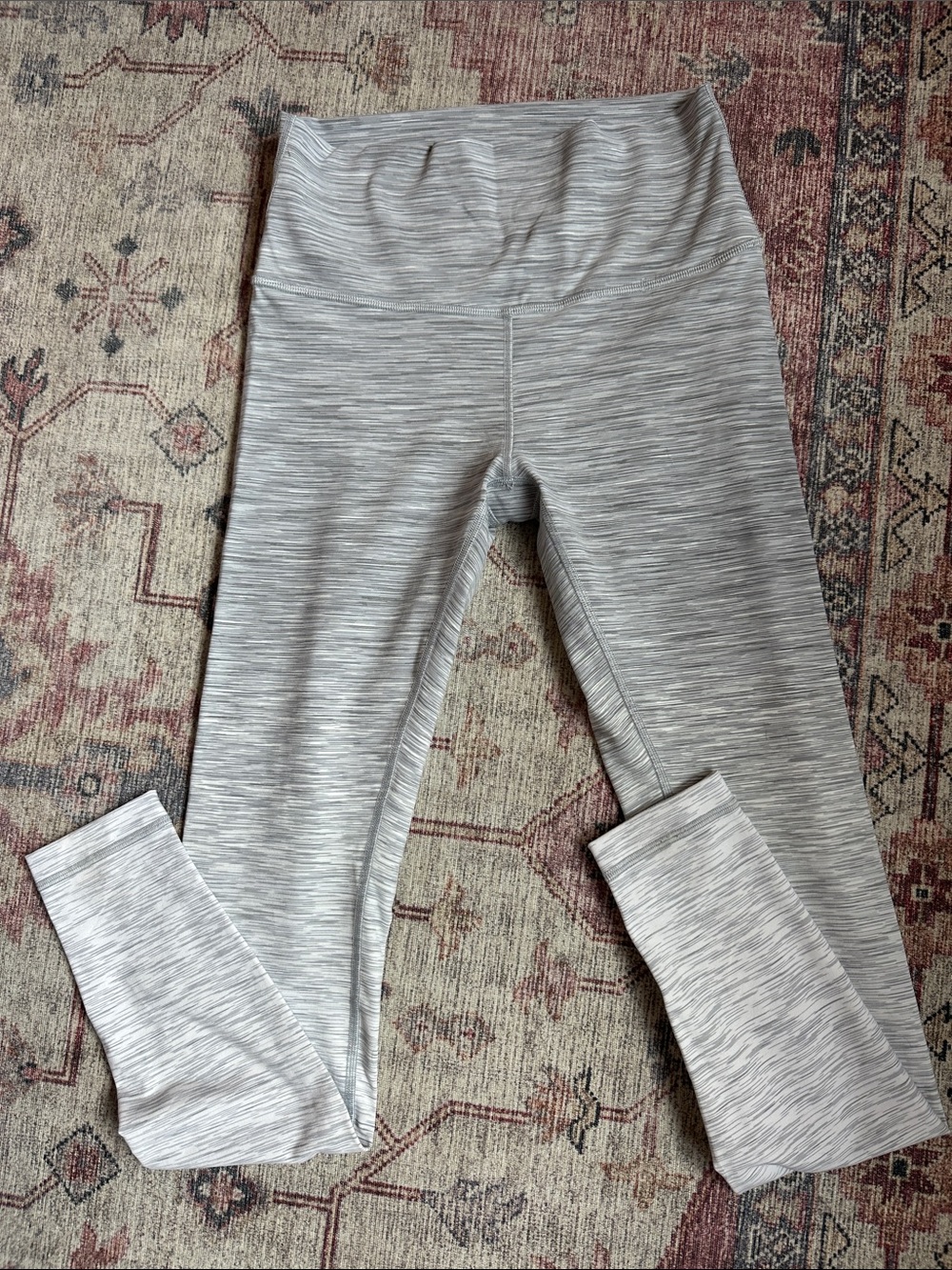 lululemon women’s size 6 gray leggings